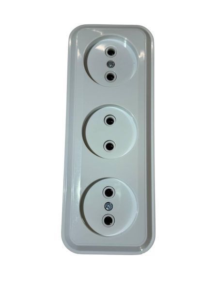Розетка 3-тя зовнішня без з/к, IP 20, Premiera GISelt G 8003-66 G 8003-66 фото